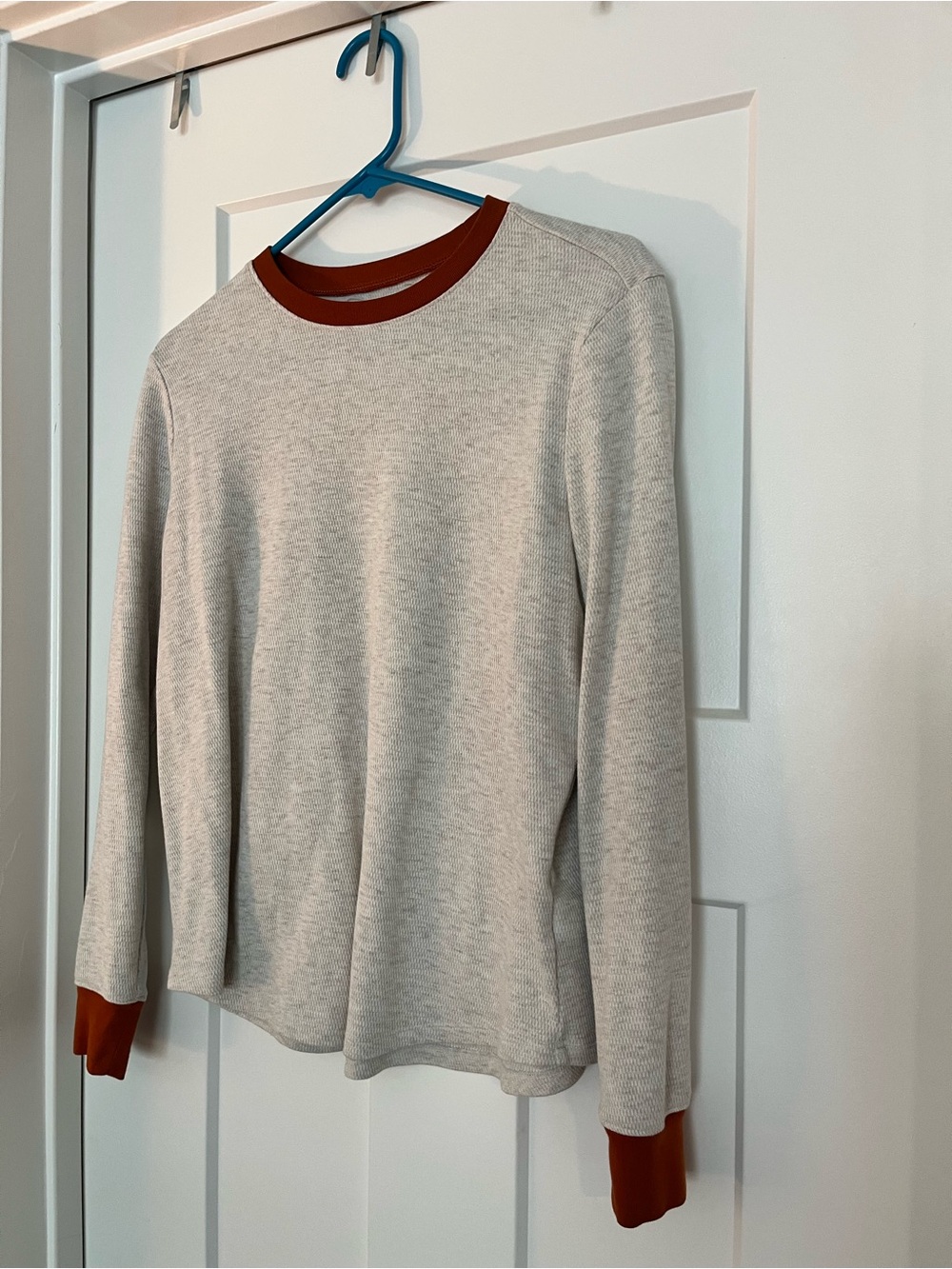Treasure & Bond Long-Sleeve Thermal Tee. Oatmeal with Rust Trim